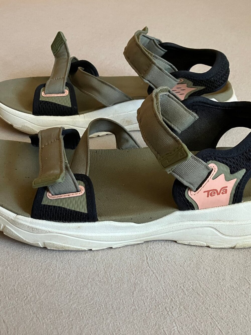 Teva Zymic MaxComf Women's Size 10 Sandal Aloe Shoes Hiking Comfort